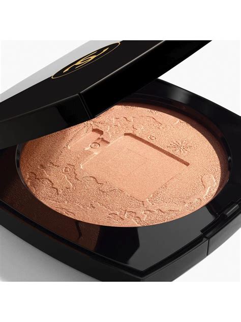 chanel eclat lumiere confronta|Chanel oversize illuminating face powder.